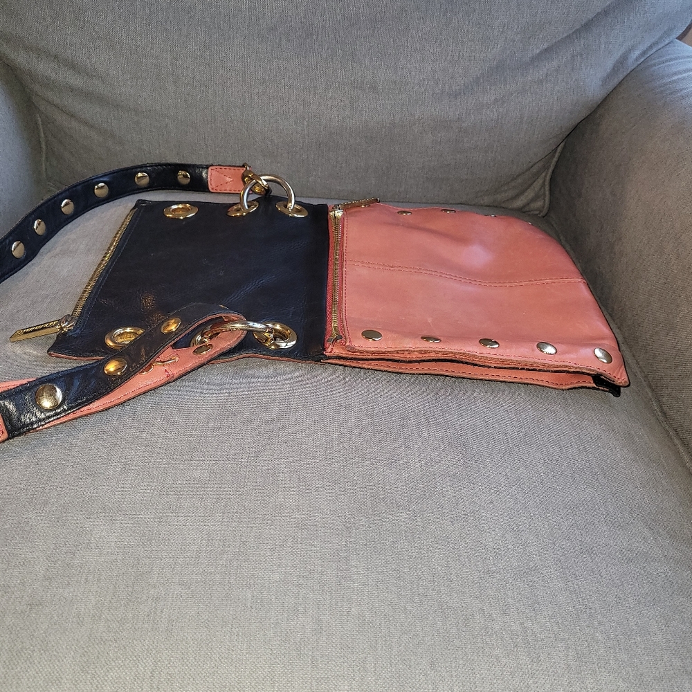 Hammett Reversable Crossbody